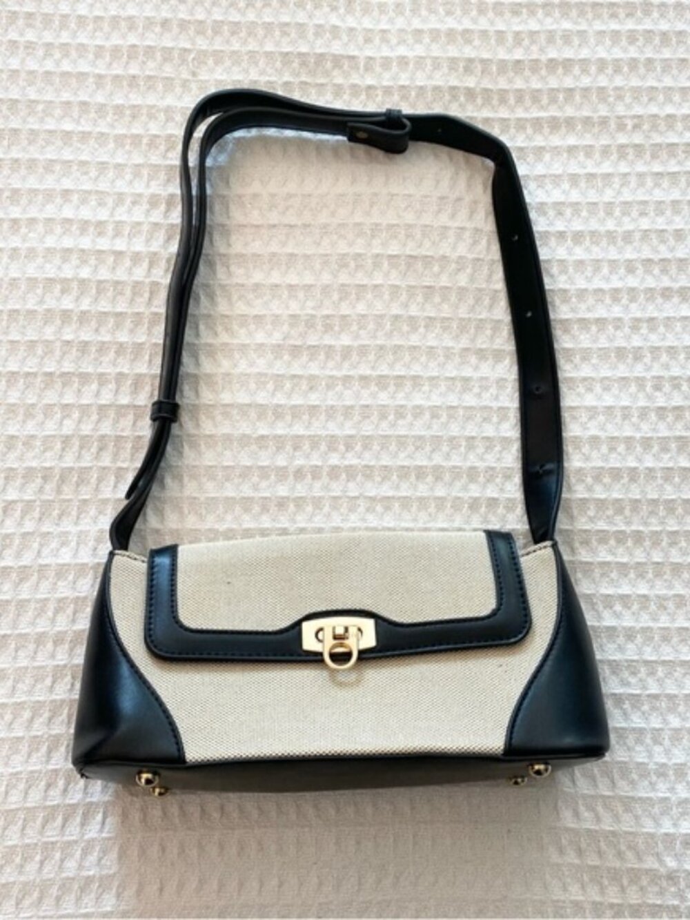 SHEIN Black and Cream Chic Shoulder Bag